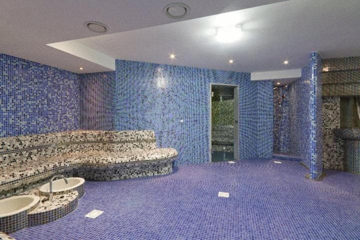 Hotel Mousson ミハロフツェ エクステリア 写真